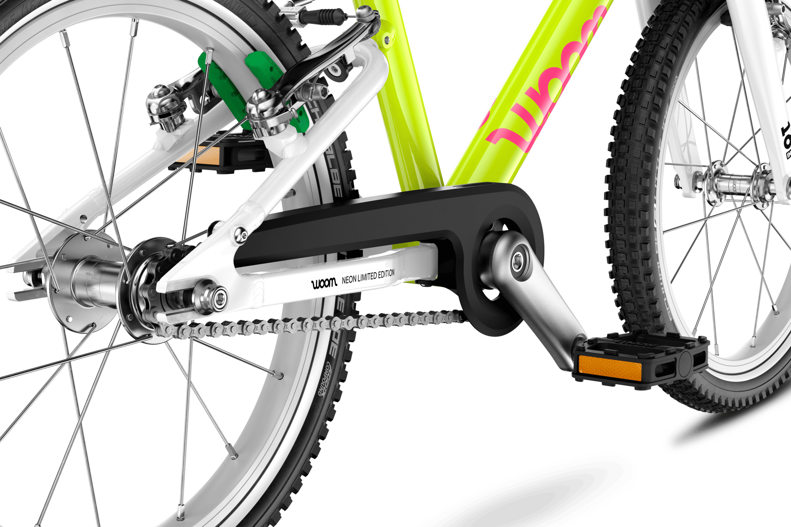 Detaljeret visning af kædekassen på woom GO 3 børnecyklen