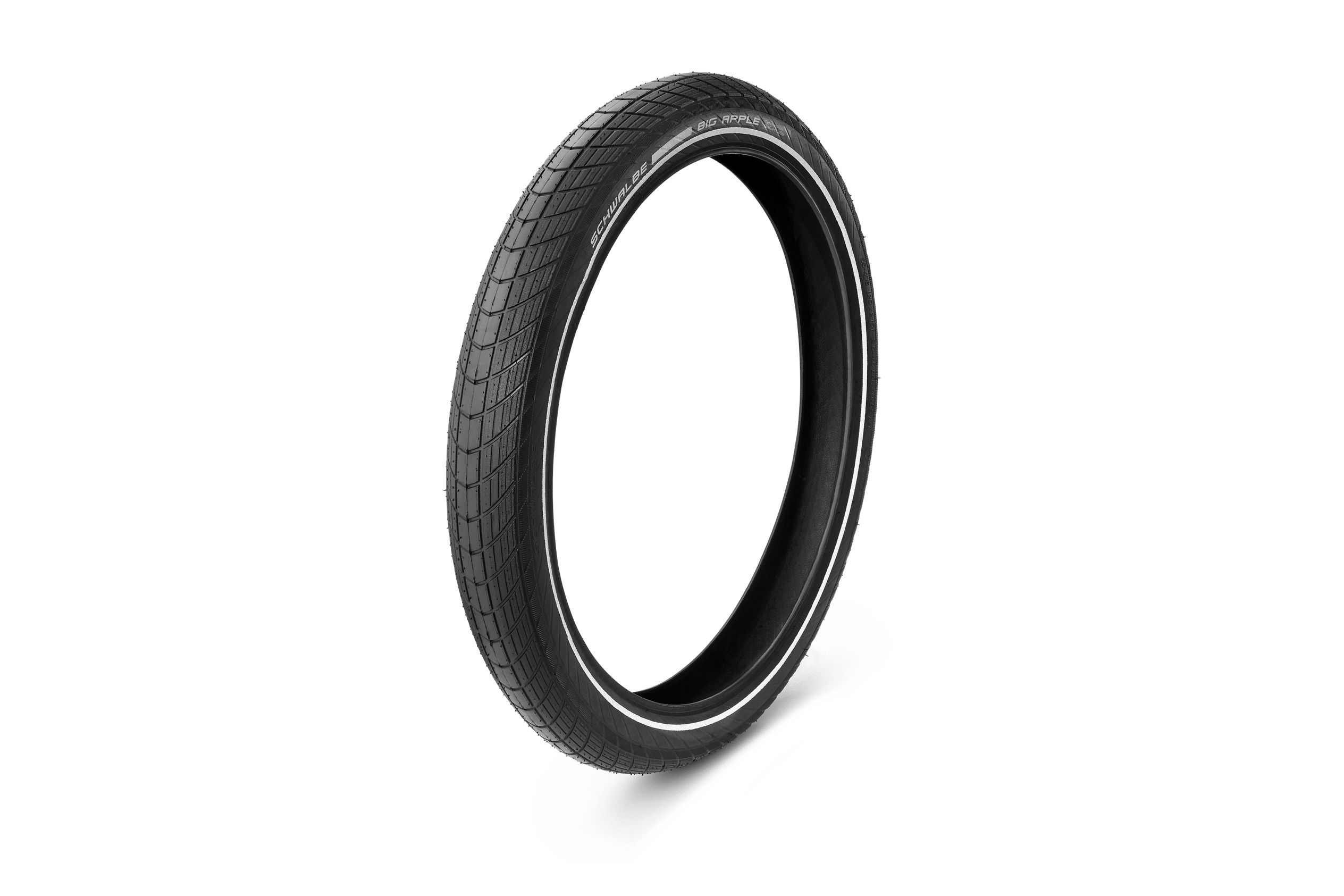 Black tire for a bicycle wheel