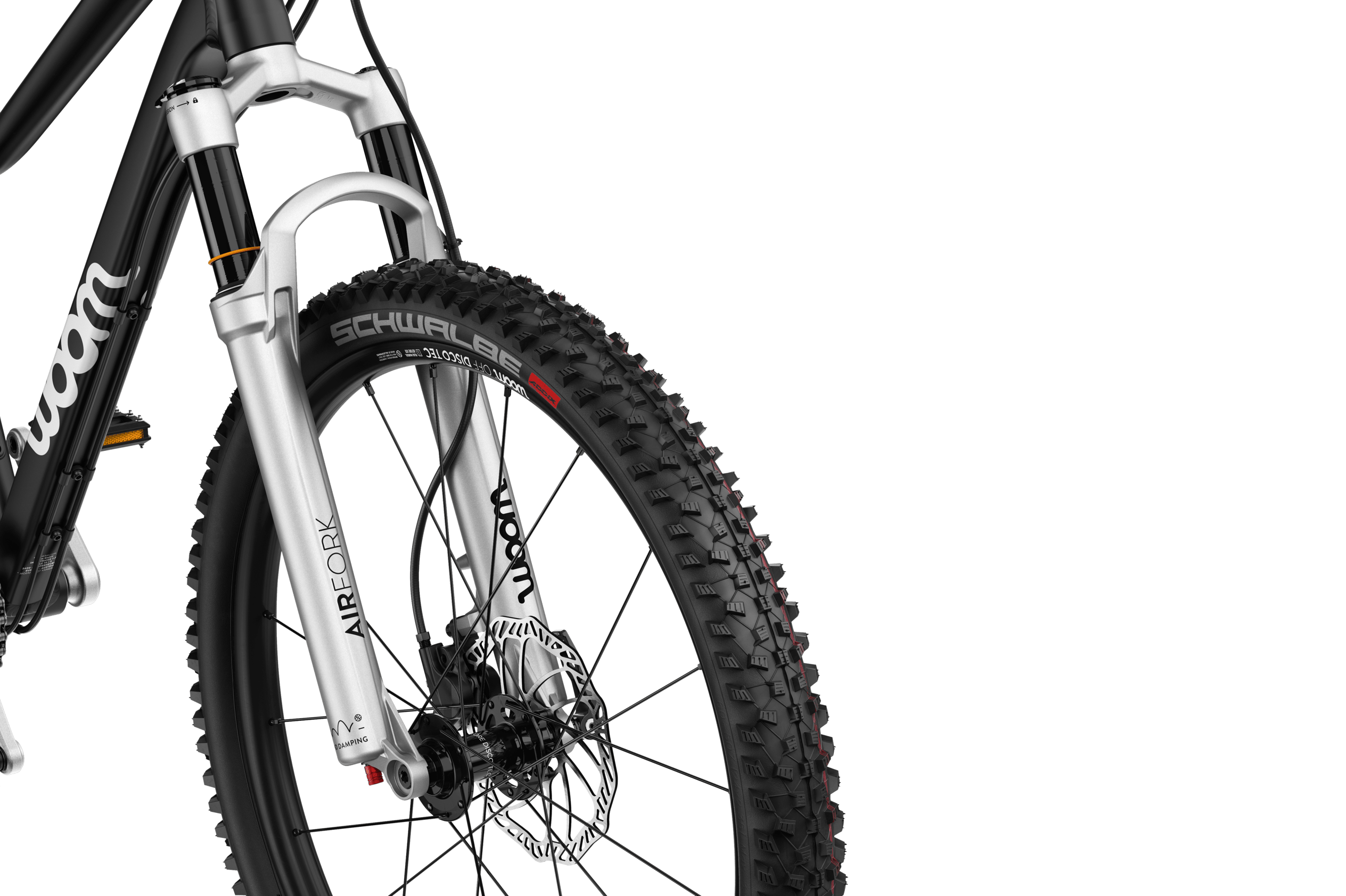Vue détaillée de la fourche suspendue pneumatique du VTT enfant woom OFF AIR 6.