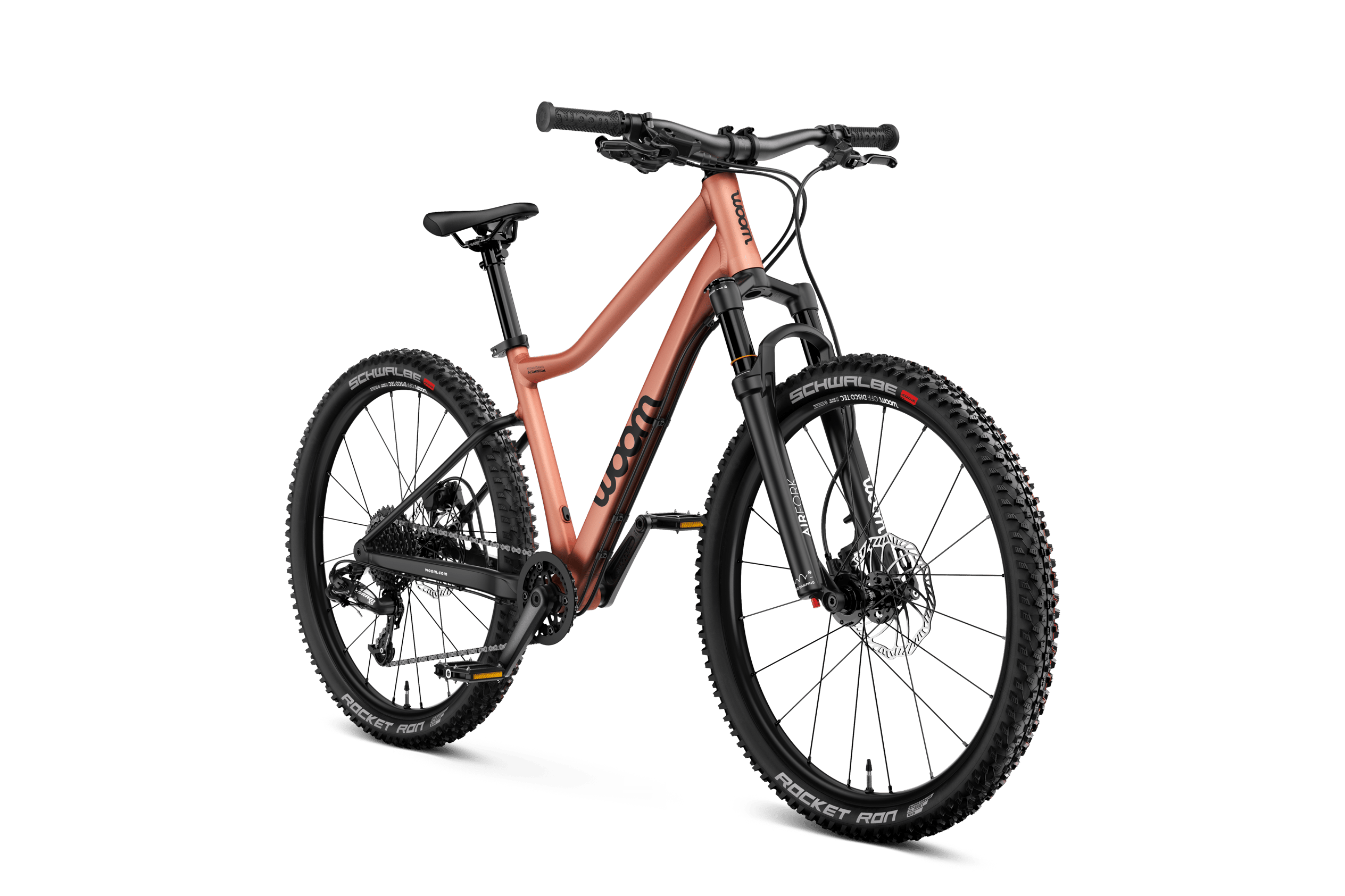 Side front view of the woom OFF AIR 5 mountain bike for children aged 7 years and up.