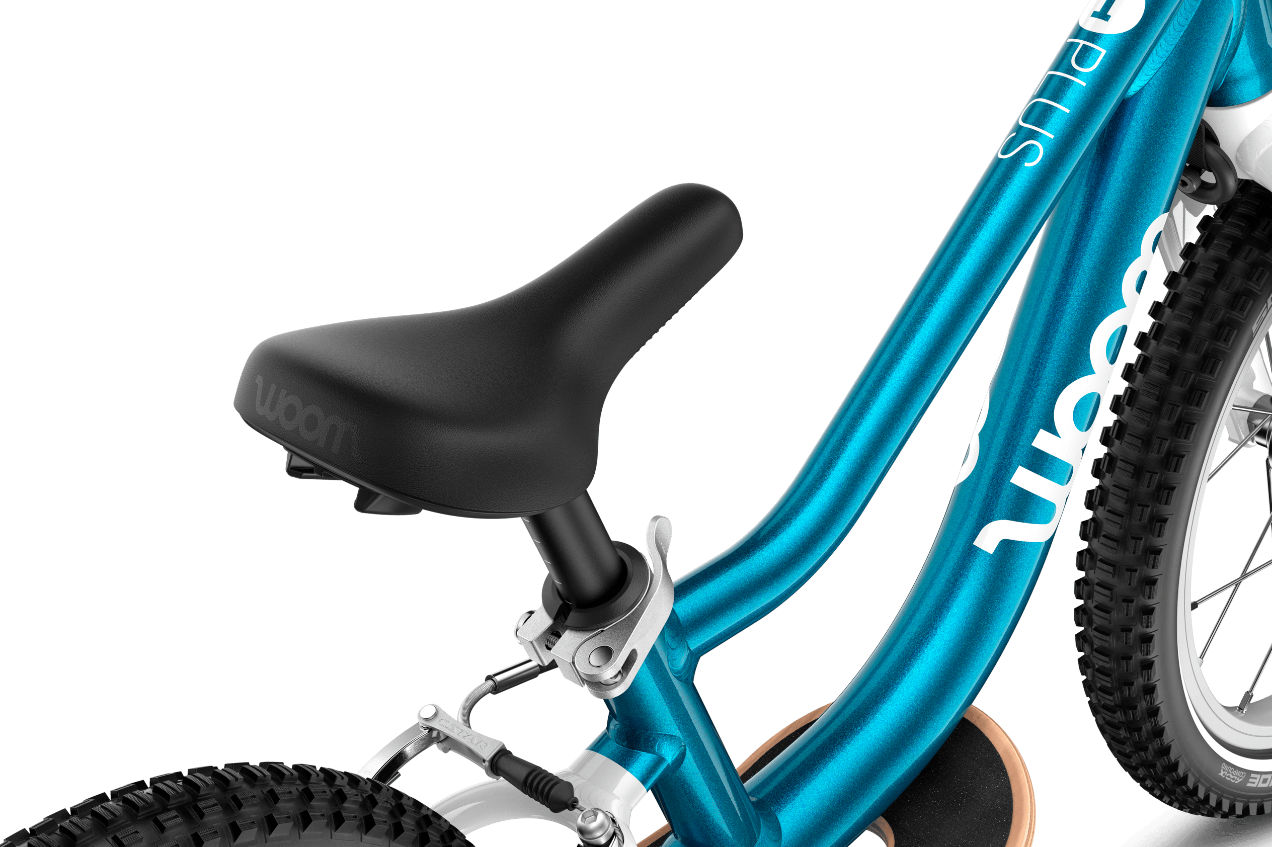 Detailed view of the banana-shaped saddle on the woom GO 1 PLUS balance bike