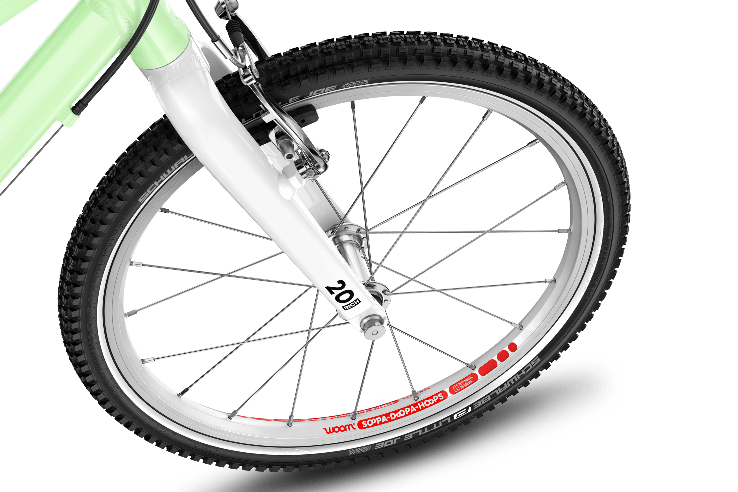 Zoom sur la roue avant du vélo enfant woom GO 4 de 20 pouces