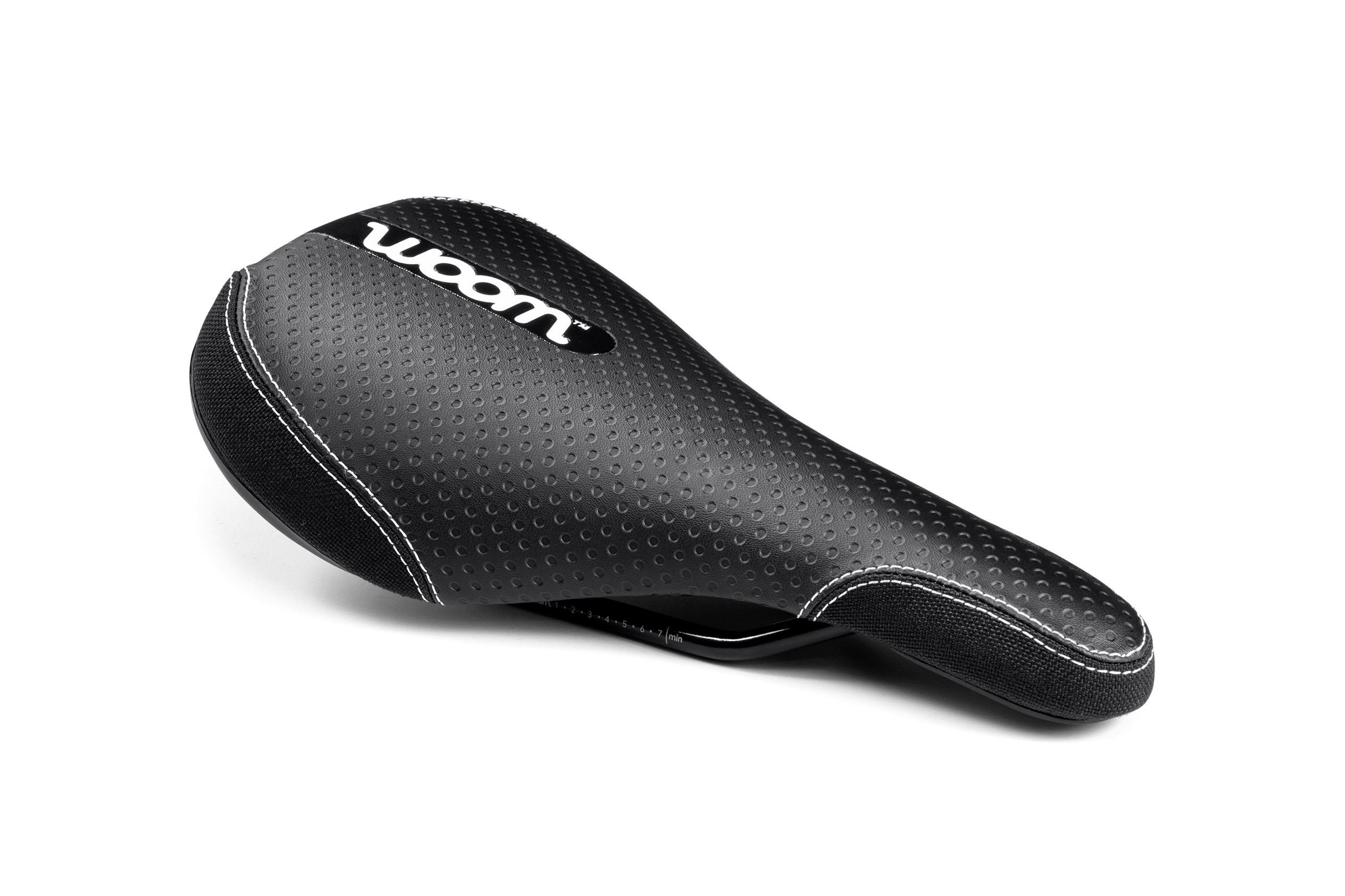 Selle noire avec logo woom blanc sur le dessus