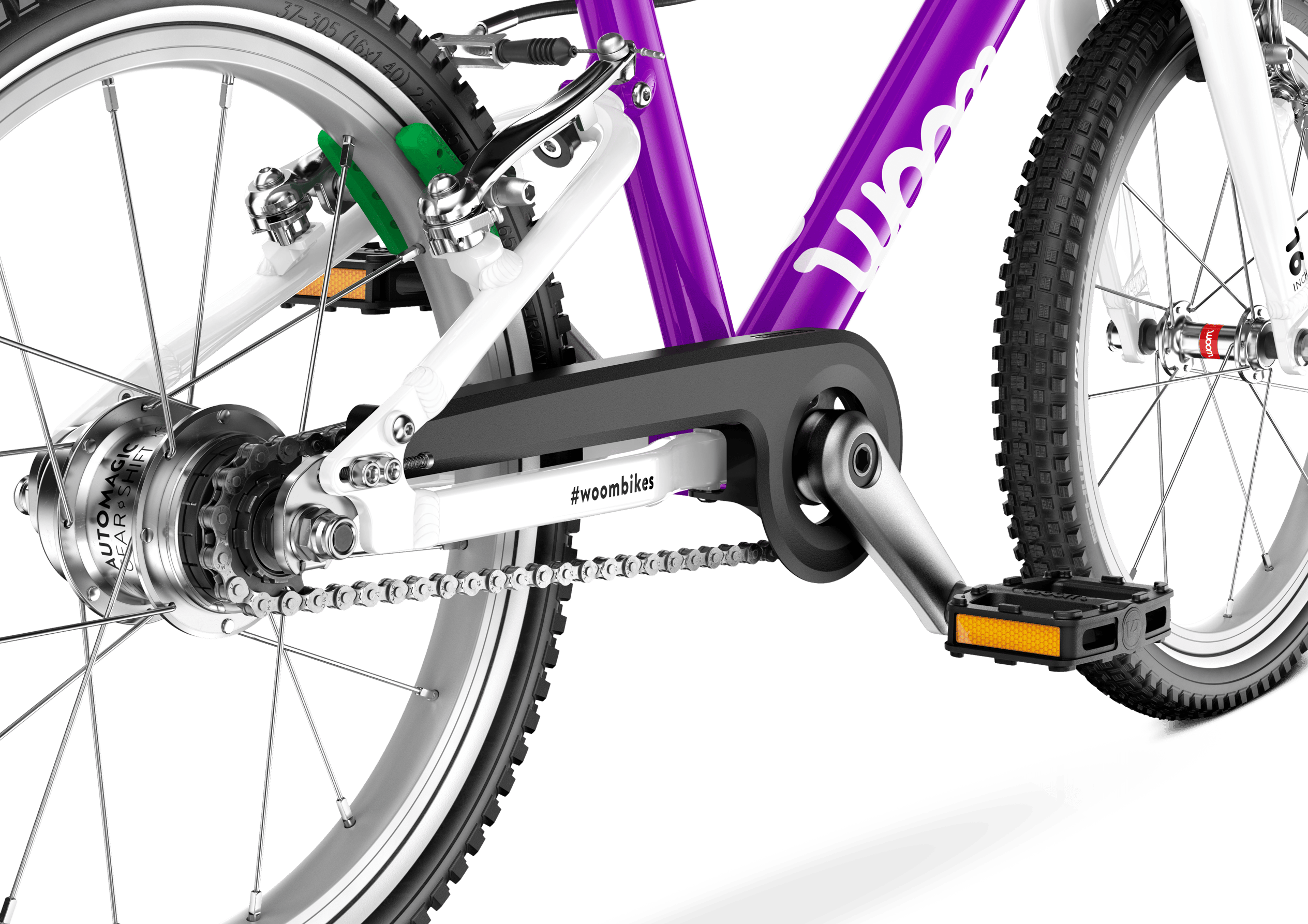 Detailed view of the one-winged chainguard on the woom ORIGINAL 3 AUTOMAGIC children's bike.