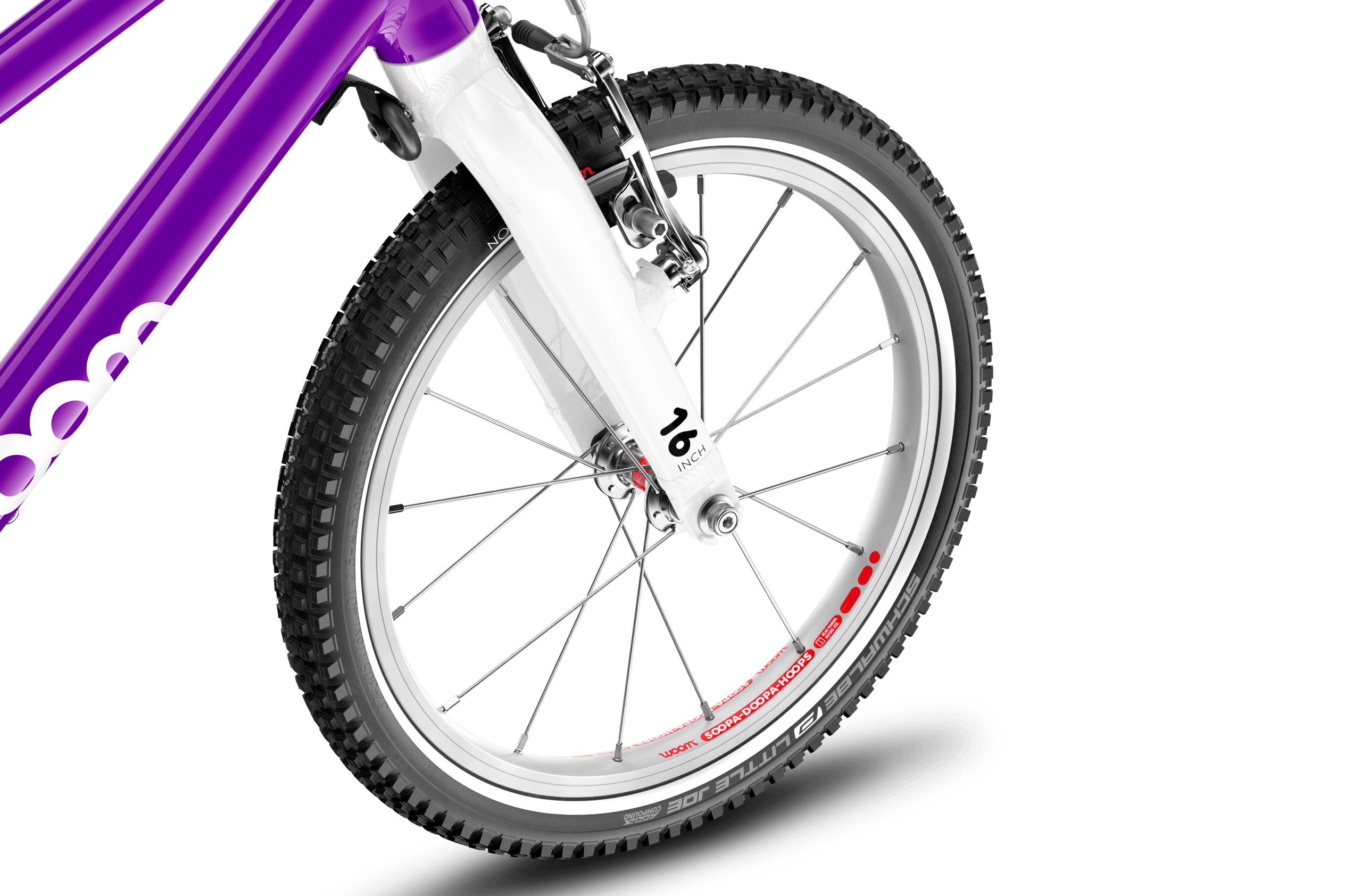 Detailed view of the front 16″ wheel on the woom ORIGINAL 3 AUTOMAGIC children's bike.