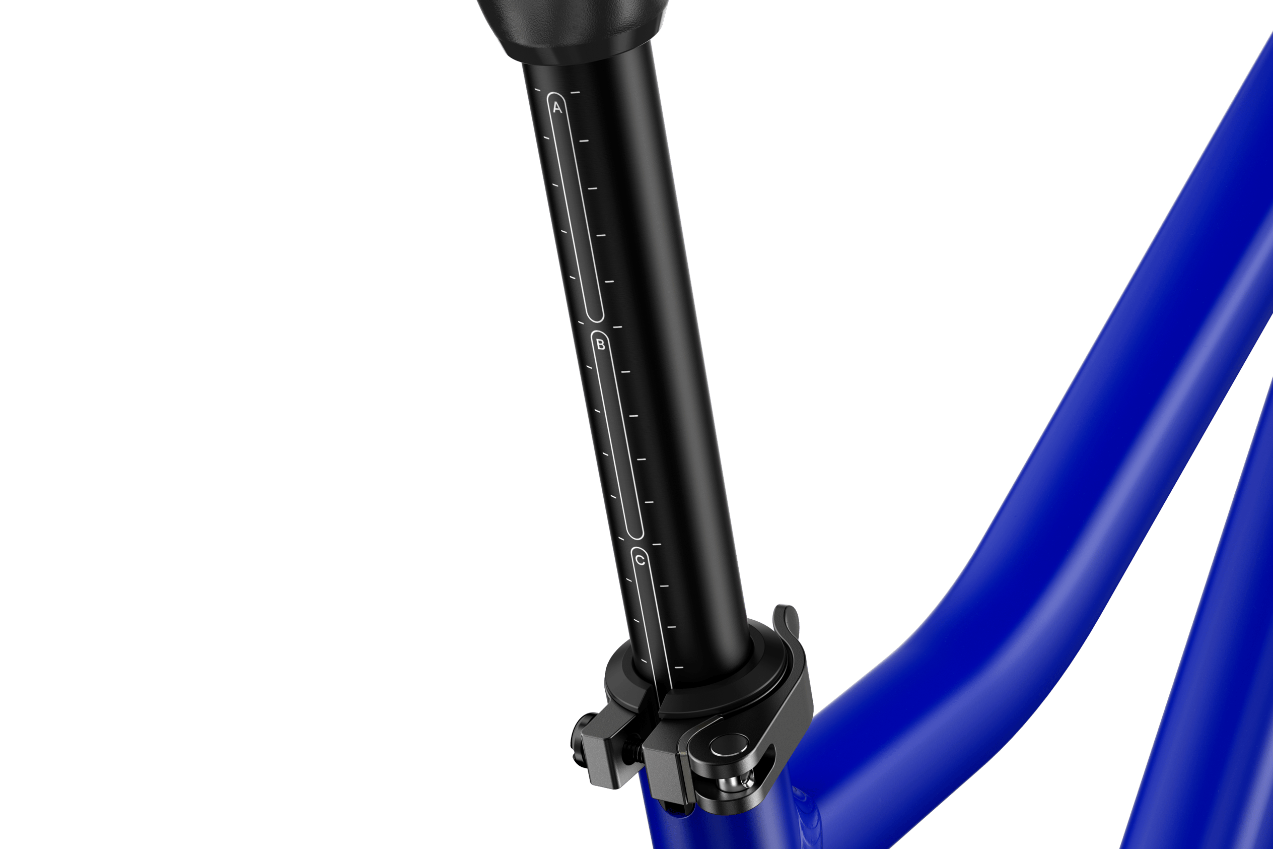 Detaljerad vy av ABC-märkningen på den svarta sadelstolpen på woom EXPLORE 4-barncykeln.