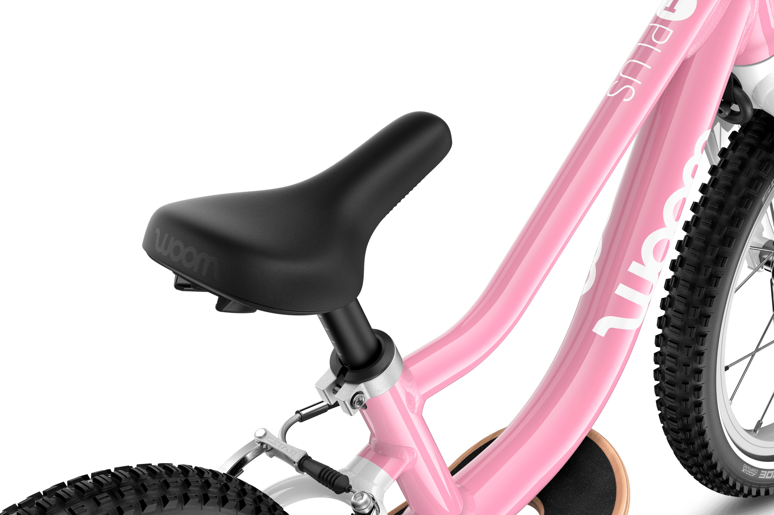 Detailed view of the banana-shaped saddle on the woom GO 1 PLUS balance bike