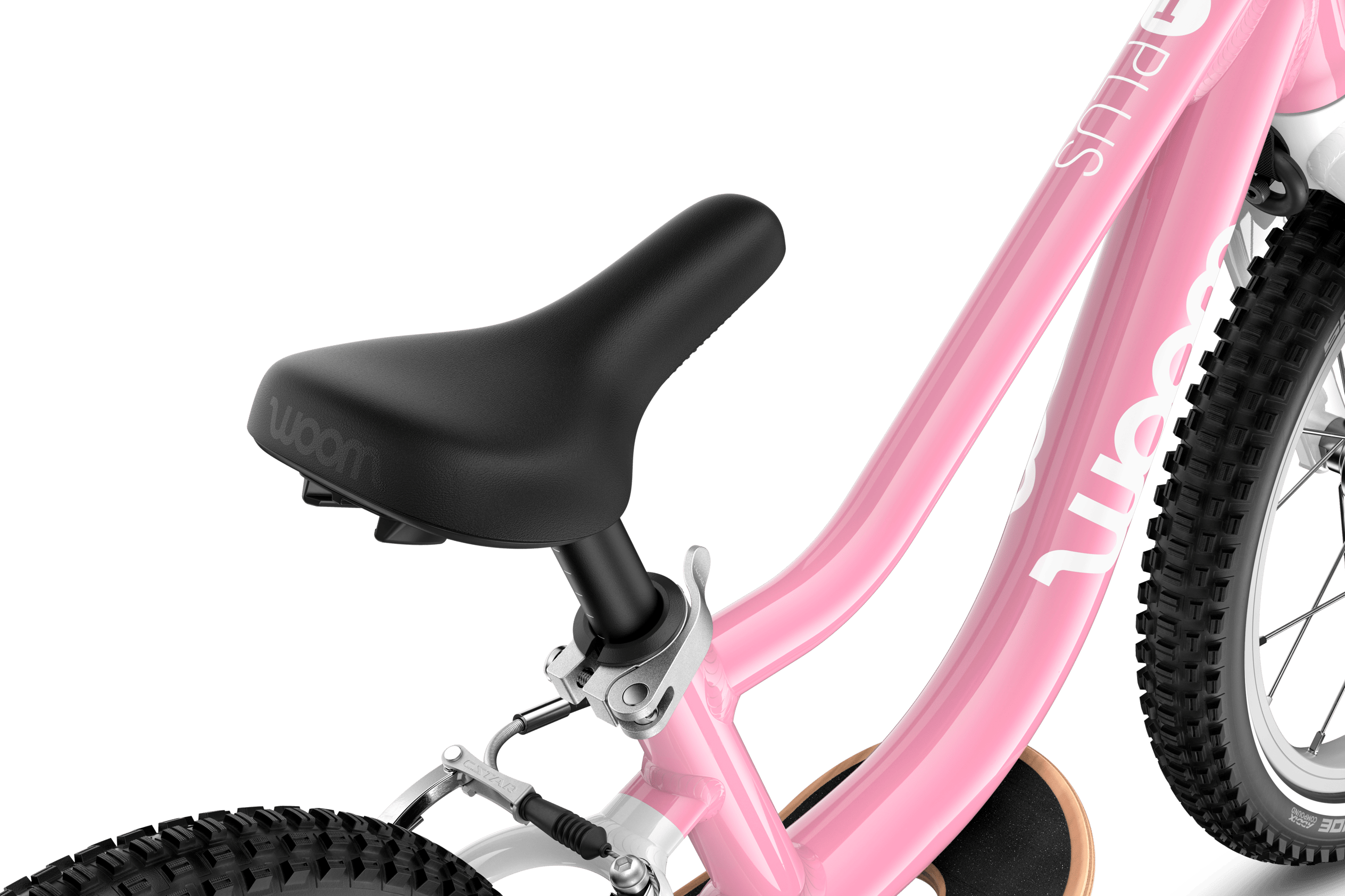 Detailed view of the banana-shaped saddle on the woom GO 1 PLUS balance bike