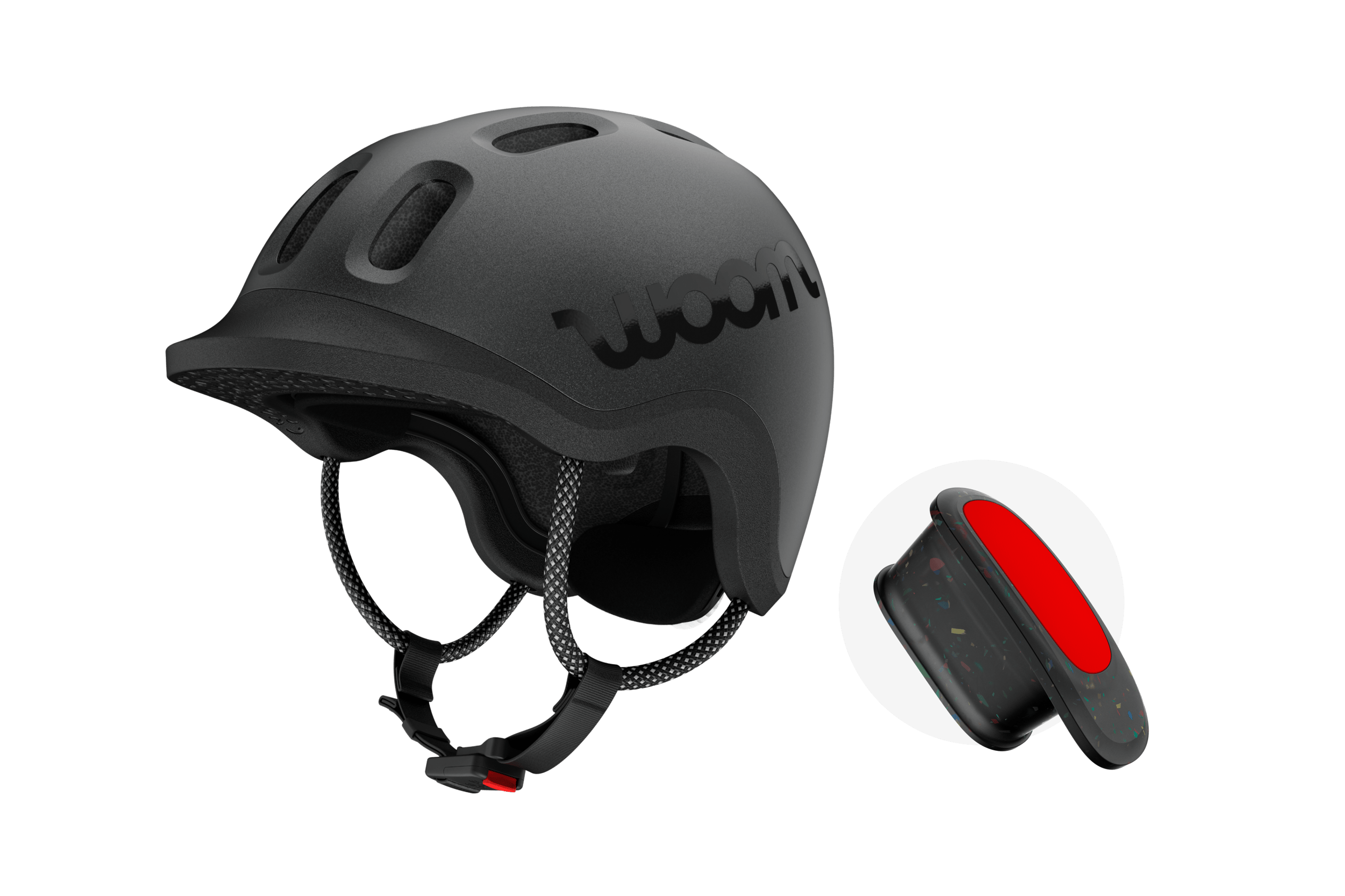 Seitliche Frontansicht des roten READY Kinderhelms und des dazu passenden READY Helmlichts von woom